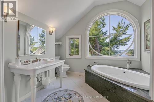 B-209 Lumsden Island W, The Archipelago, ON - Indoor Photo Showing Bathroom