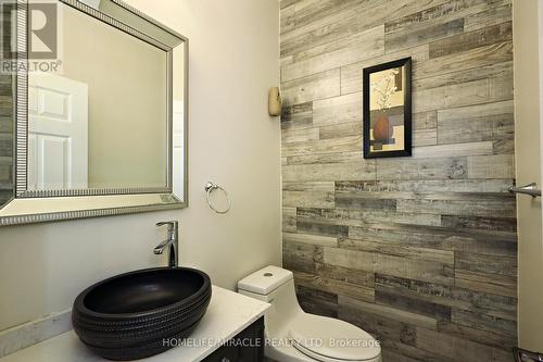 8 Nelly Court, Brampton (Vales Of Castlemore), ON - Indoor Photo Showing Bathroom