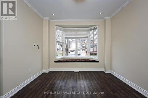 8 Nelly Court, Brampton (Vales Of Castlemore), ON - Indoor Photo Showing Other Room