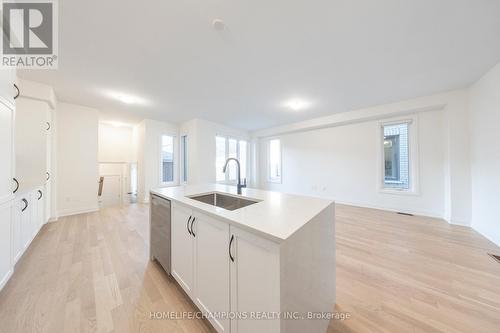 476 Twin Streams Road, Whitby, ON - Indoor Photo Showing Kitchen