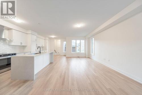 476 Twin Streams Road, Whitby, ON - Indoor Photo Showing Kitchen