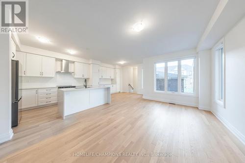 476 Twin Streams Road, Whitby, ON - Indoor Photo Showing Kitchen