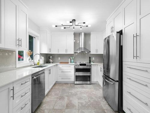 Kitchen - 401 Rue Du Clos-Du-Marquis, Prévost, QC - Indoor Photo Showing Kitchen With Double Sink