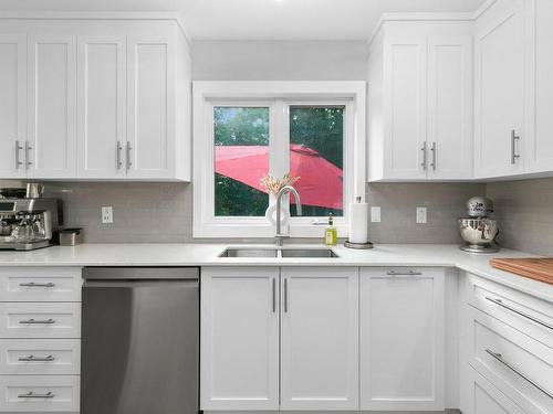 Kitchen - 401 Rue Du Clos-Du-Marquis, Prévost, QC - Indoor Photo Showing Kitchen With Double Sink