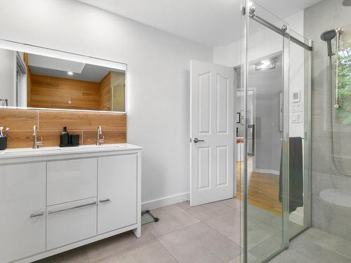 Salle de bains - 401 Rue Du Clos-Du-Marquis, Prévost, QC - Indoor Photo Showing Bathroom