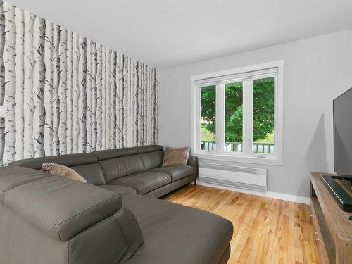 Salon - 401 Rue Du Clos-Du-Marquis, Prévost, QC - Indoor Photo Showing Living Room