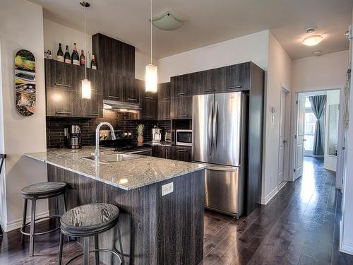 Cuisine - 5-2244 Rue Victoria, Montréal (Lachine), QC - Indoor Photo Showing Kitchen With Double Sink With Upgraded Kitchen