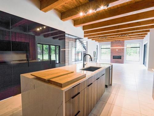 Kitchen - 2350 Rue Du Havre, Magog, QC - Indoor Photo Showing Kitchen