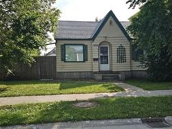 1926 Elgin AVE  Winnipeg, MB R2R 0C9