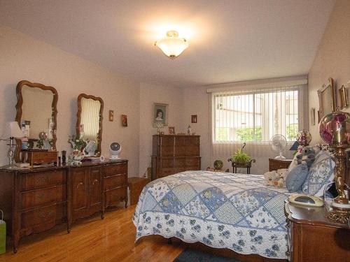 Chambre Ã  coucher principale - 124-5210 Rue Riviera, Montréal (Pierrefonds-Roxboro), QC - Indoor Photo Showing Bedroom