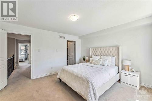 727 Morningstar Way, Ottawa, ON - Indoor Photo Showing Bedroom