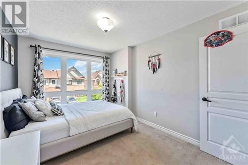 727 Morningstar Way, Ottawa, ON - Indoor Photo Showing Bedroom