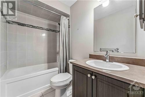 727 Morningstar Way, Ottawa, ON - Indoor Photo Showing Bathroom