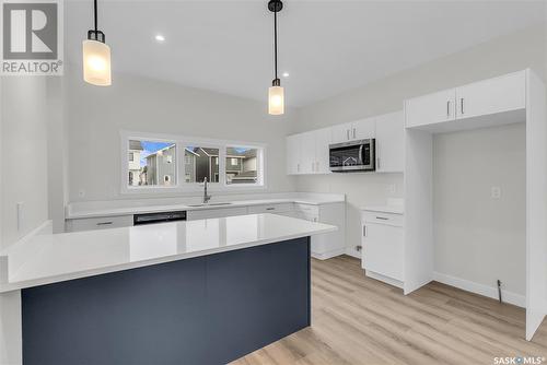 119 Taube Avenue, Saskatoon, SK - Indoor Photo Showing Kitchen