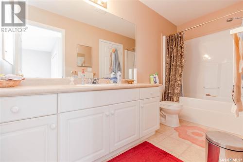 53 111 Fairbrother Crescent, Saskatoon, SK - Indoor Photo Showing Bathroom