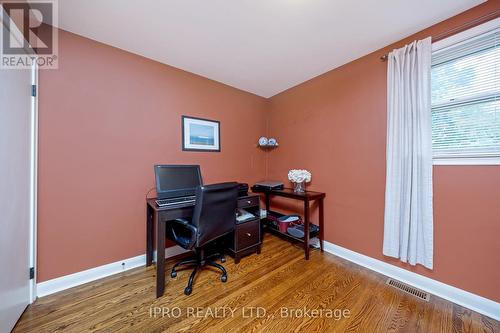 34 Elizabeth Street S, Brampton (Downtown Brampton), ON - Indoor Photo Showing Office