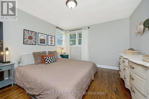 34 Elizabeth Street S, Brampton (Downtown Brampton), ON - Indoor Photo Showing Bedroom