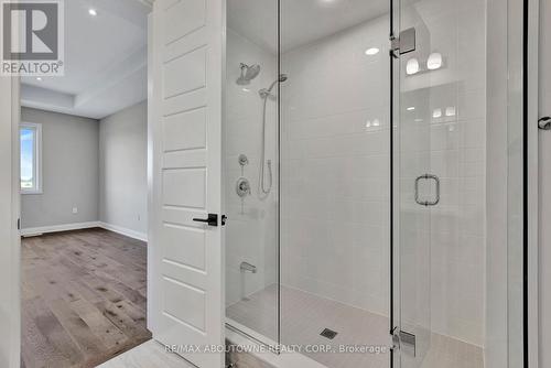 3307 Harasym Trail, Oakville, ON - Indoor Photo Showing Bathroom