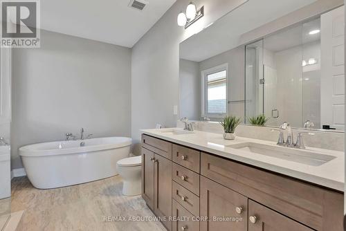 3307 Harasym Trail, Oakville, ON - Indoor Photo Showing Bathroom