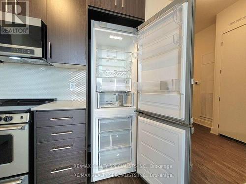 1418 - 212 King William Street, Hamilton (Beasley), ON - Indoor Photo Showing Kitchen