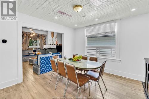 1092 Highland Avenue, Windsor, ON - Indoor Photo Showing Dining Room