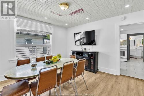 1092 Highland Avenue, Windsor, ON - Indoor Photo Showing Dining Room