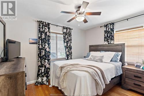 1292 Shoreline, Lakeshore, ON - Indoor Photo Showing Bedroom