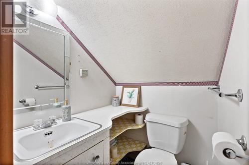 1292 Shoreline, Lakeshore, ON - Indoor Photo Showing Bathroom