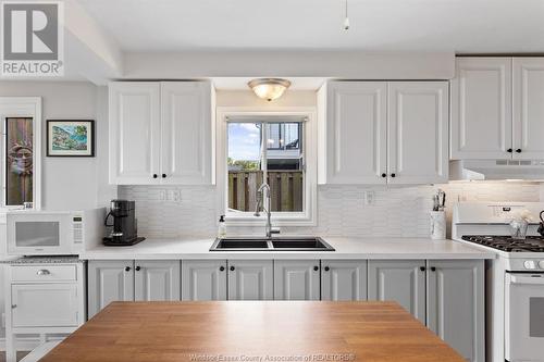 1292 Shoreline, Lakeshore, ON - Indoor Photo Showing Kitchen With Double Sink