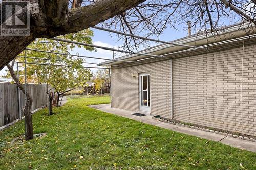 1075 Frank Avenue, Windsor, ON - Outdoor