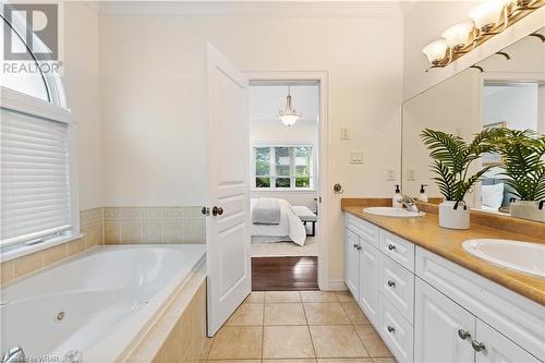 413 Falconridge Drive, Kitchener, ON - Indoor Photo Showing Bathroom