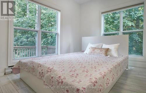 7222 Hwy 35, Kawartha Lakes (Coboconk), ON - Indoor Photo Showing Bedroom