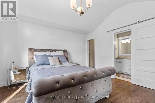 302 Callaway Road, London, ON - Indoor Photo Showing Bedroom