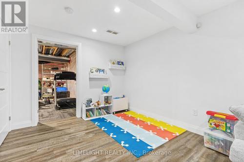 302 Callaway Road, London, ON - Indoor Photo Showing Other Room