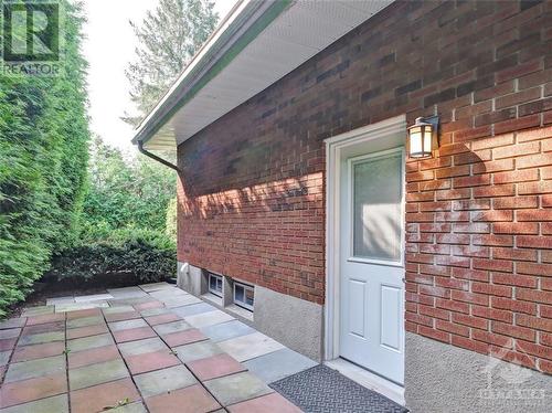 Side door entrance - 4 Bowmoor Avenue, Ottawa, ON - Outdoor With Exterior