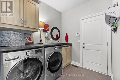 11 - 164 Woodholme Close, London, ON - Indoor Photo Showing Laundry Room