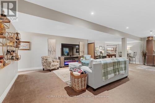 11 - 164 Woodholme Close, London, ON - Indoor Photo Showing Living Room