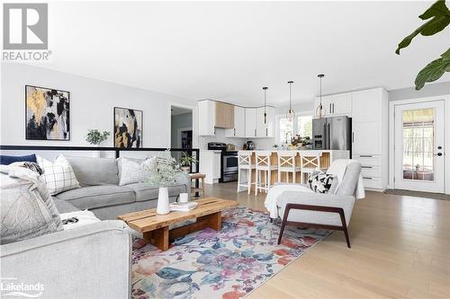 Gorgeous Kitchen & Upgrades throughout - 1322 Britannia Road, Huntsville, ON - Indoor Photo Showing Living Room