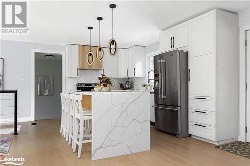 1322 Britannia Road, Huntsville, ON - Indoor Photo Showing Kitchen