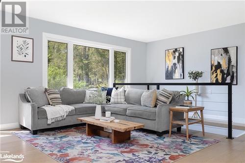 1322 Britannia Road, Huntsville, ON - Indoor Photo Showing Living Room