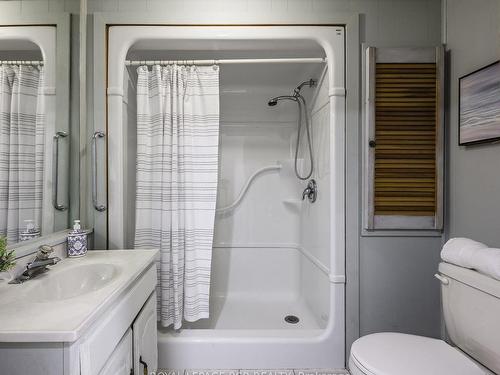 676400 Centre Rd, Mulmur, ON - Indoor Photo Showing Bathroom