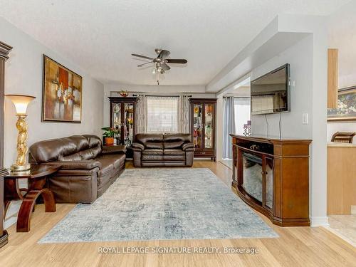 64 Westland St, St. Catharines, ON - Indoor Photo Showing Living Room