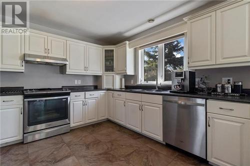 21 Des Perdrix, Grand-Barachois, NB - Indoor Photo Showing Kitchen With Double Sink