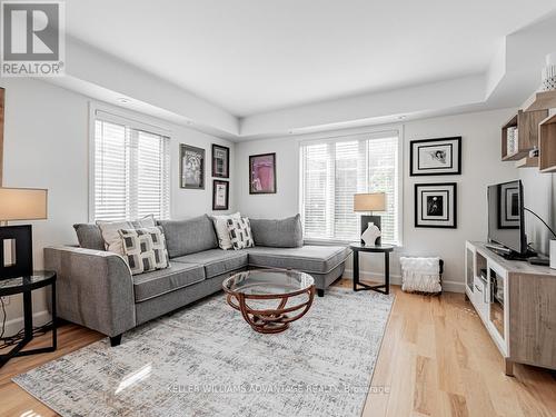 918 - 50 Western Battery Road, Toronto (Niagara), ON - Indoor Photo Showing Living Room