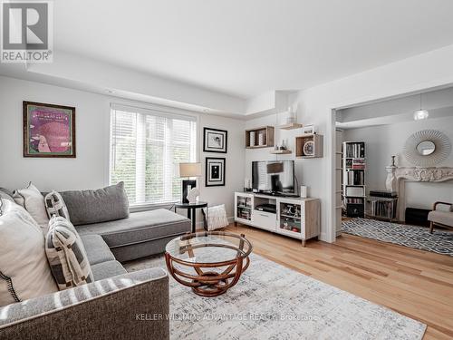 918 - 50 Western Battery Road, Toronto (Niagara), ON - Indoor Photo Showing Living Room