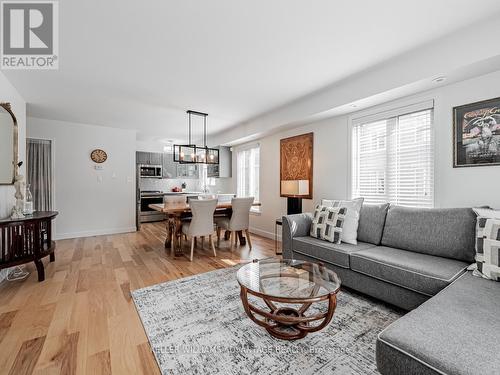 918 - 50 Western Battery Road, Toronto (Niagara), ON - Indoor Photo Showing Living Room