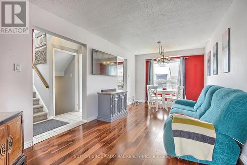 1229 Benson Street S, Innisfil, ON - Indoor Photo Showing Living Room