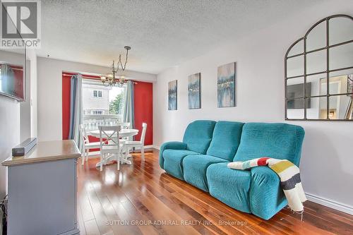 1229 Benson Street S, Innisfil, ON - Indoor Photo Showing Living Room