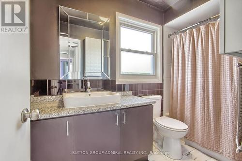 1229 Benson Street S, Innisfil, ON - Indoor Photo Showing Bathroom