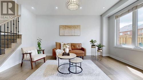 24 Zelda Road, Brampton, ON - Indoor Photo Showing Living Room